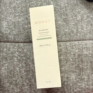 Monat Be Purified Charcoal Mask